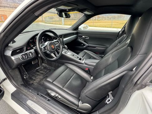 Used 2019 Porsche 911 Carrera image 16