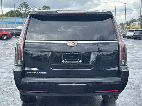Used 2020 Cadillac Escalade ESV Luxury RWD image 7