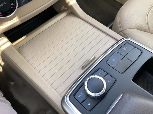 Used 2014 Mercedes-Benz GL 450 4MATIC image 28