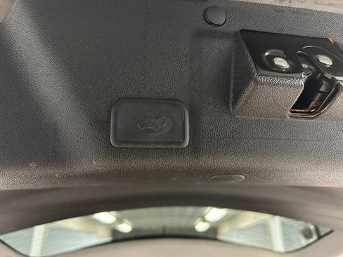 Used 2017 GMC Acadia Limited SLT image 28