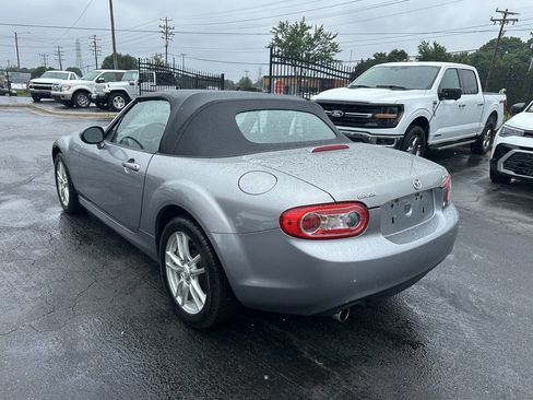 Used 2009 MAZDA MX-5 Miata Sport w/ Convenience Pkg RWD image 7