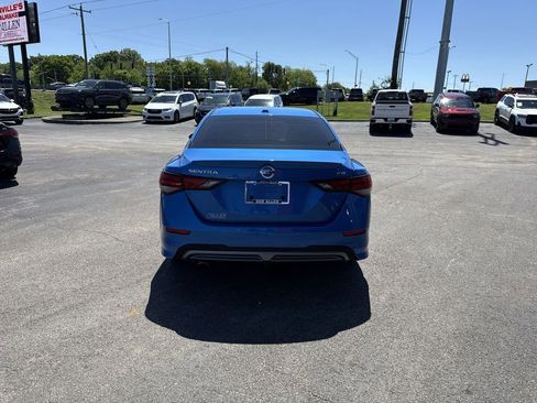 Used 2022 Nissan Sentra SR w/ Trunk Package FWD image 18