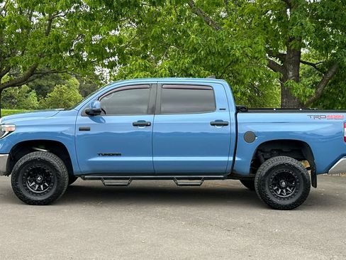Used 2020 Toyota Tundra SR5 w/ TRD Off-Road Package AWD/4WD image 5