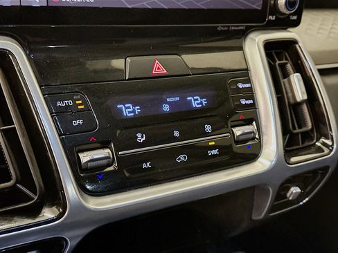 Used 2022 Kia Sorento SX image 24
