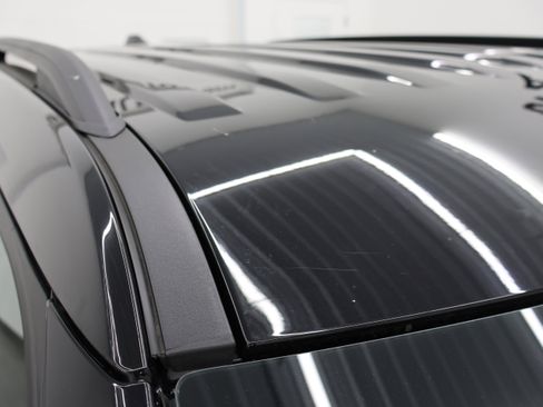 Used 2025 Ford Explorer ST-Line image 4