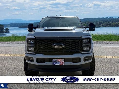New 2026 Ford F250 Lariat w/ Black Appearance Package AWD/4WD image 8