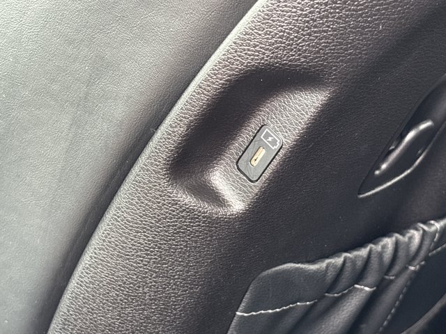 Used 2025 Kia Telluride S AWD/4WD image 19