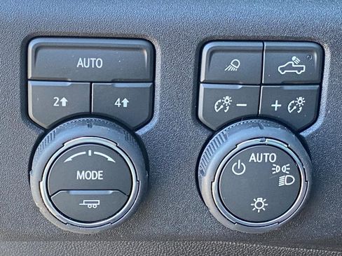 New 2026 Chevrolet Silverado 1500 LT w/ Safety Package AWD/4WD image 17