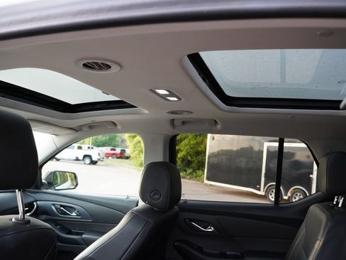 Used 2020 Chevrolet Traverse Premier w/ Redline Edition AWD/4WD image 5