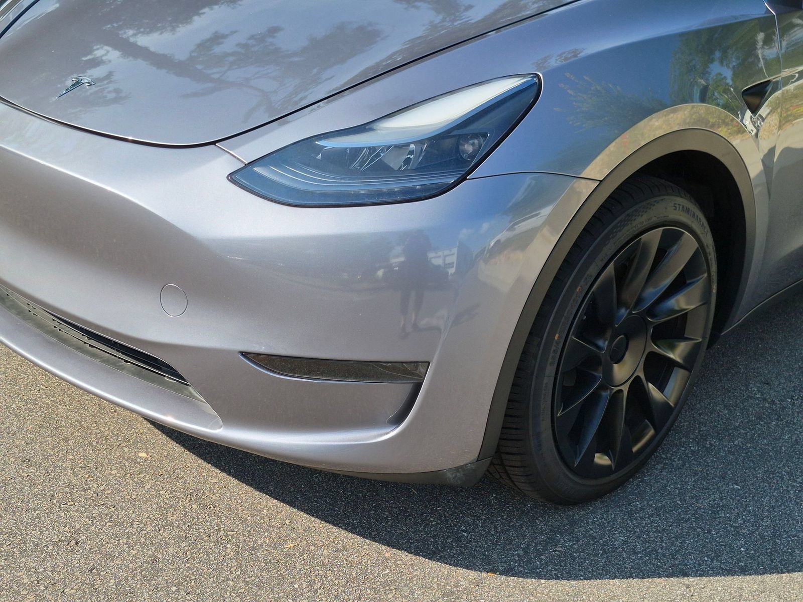 Used 2025 Tesla Model Y Long Range RWD image 9