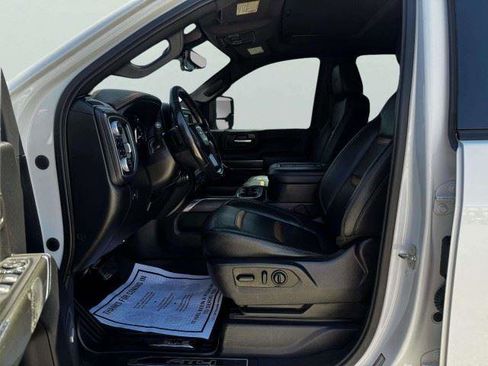 Used 2021 GMC Sierra 2500 AT4 w/ AT4 Premium Plus Package AWD/4WD image 18