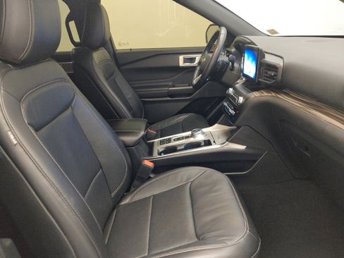 Used 2020 Ford Explorer Limited w/ Class III Trailer Tow Package RWD image 21