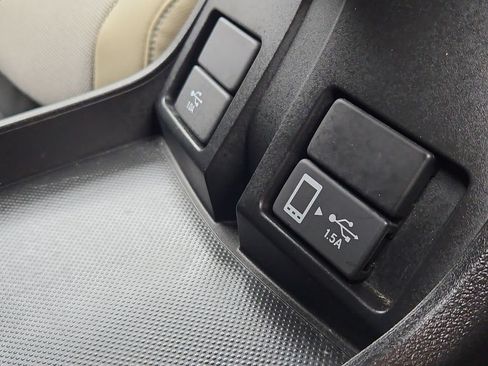 Used 2019 Honda Clarity Plug-In Hybrid image 18