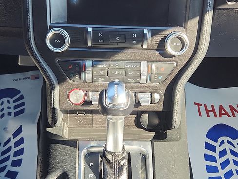 Used 2019 Ford Mustang Premium image 18