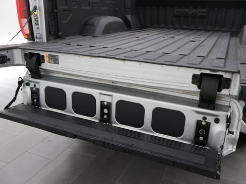 Used 2023 GMC Sierra 2500 SLE w/ SLE Convenience Package AWD/4WD image 31