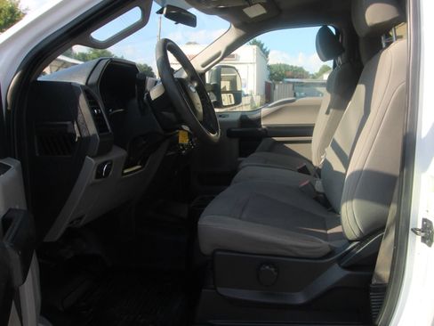 Used 2019 Ford F250 XL w/ Power Equipment Group AWD/4WD image 9
