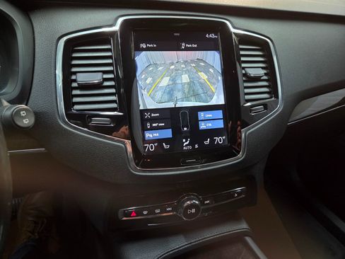 Used 2018 Volvo XC90 T6 Momentum w/ Convenience Package image 20