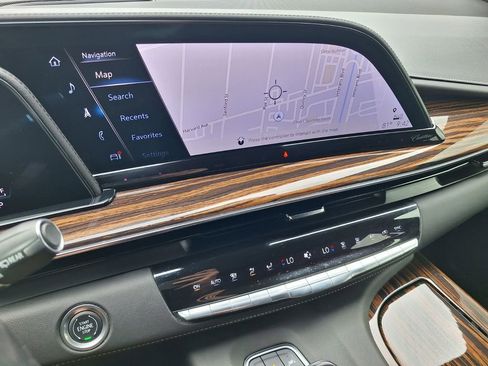 Used 2023 Cadillac Escalade ESV Luxury RWD image 20