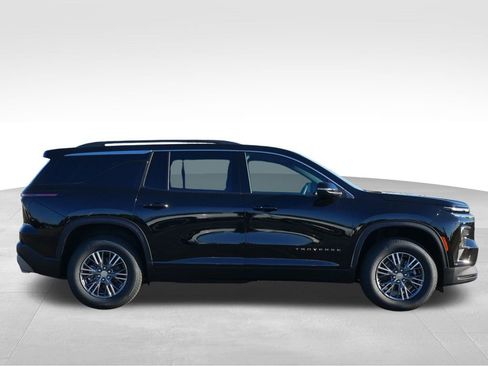 New 2026 Chevrolet Traverse LT w/ LPO, Floor Liner Package image 6