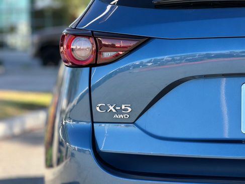 Used 2021 MAZDA CX-5 Touring image 13