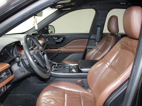 Used 2022 Lincoln Aviator Reserve w/ Equipment Group 201A image 17