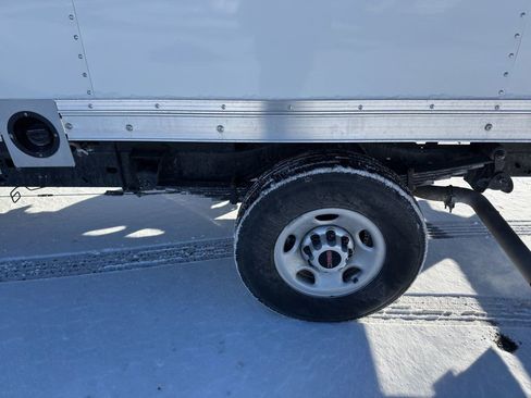 New 2025 GMC Savana 3500 w/ Power Convenience Package image 32