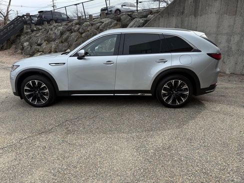 Used 2024 MAZDA CX-90 Plug-In Hybrid w/ Premium Plus AWD/4WD image 3