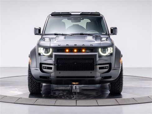 Used 2025 Land Rover Defender 110 AWD/4WD image 8