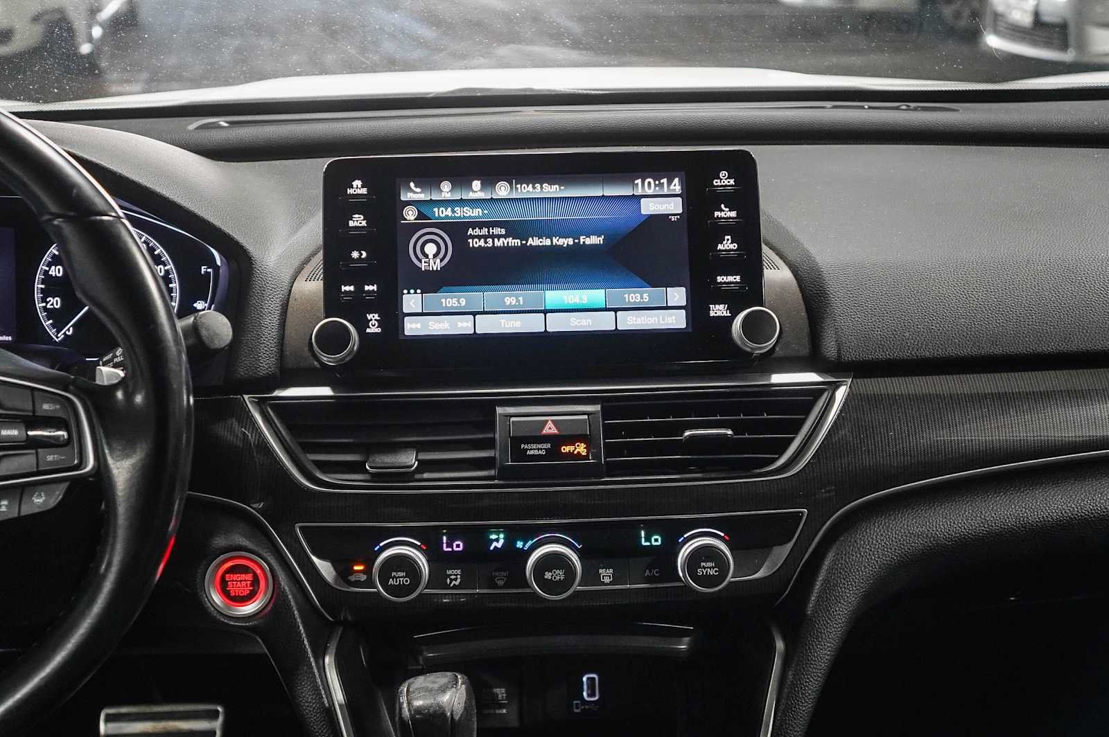 Used 2018 Honda Accord Sport image 13