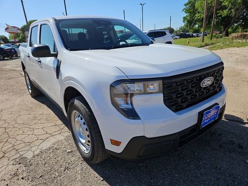 Used 2025 Ford Maverick XL w/ Equipment Group 102A AWD/4WD image 2