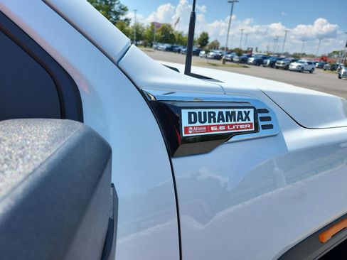 New 2025 GMC Sierra 2500 Pro w/ Convenience Package image 7