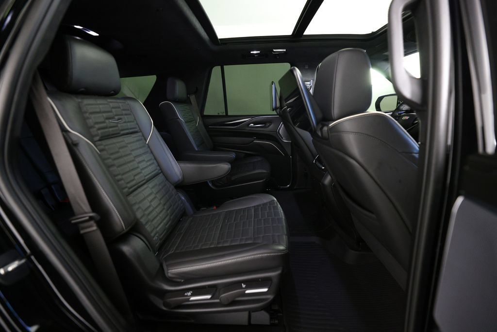 Used 2024 Cadillac Escalade V w/ LPO, ONYX Package AWD/4WD image 11