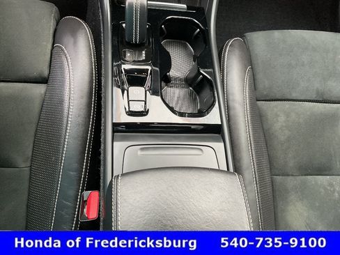 Used 2020 Volvo XC40 T5 R-Design AWD/4WD image 38