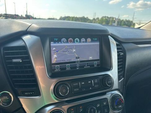 Used 2019 Chevrolet Tahoe Premier AWD/4WD image 18