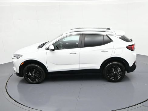 Used 2024 Buick Encore GX Sport Touring AWD/4WD image 17
