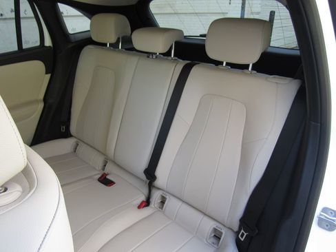 Certified 2023 Mercedes-Benz GLA 250 4MATIC w/ Premium Package image 16