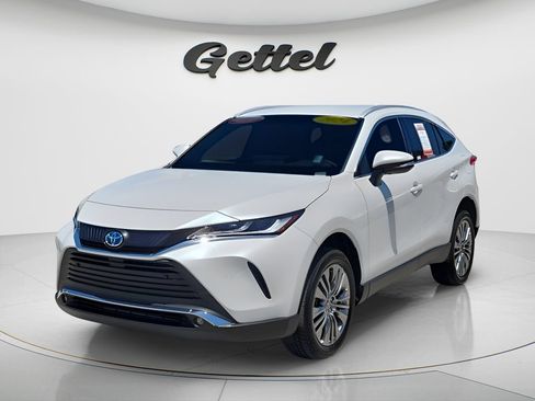 Used 2024 Toyota Venza XLE AWD/4WD image 1