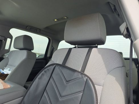 Used 2018 Chevrolet Silverado 1500 Custom w/ Custom Value Package image 11