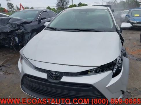 Used 2023 Toyota Corolla LE image 8