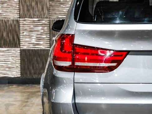Used 2016 BMW X5 xDrive50i image 31