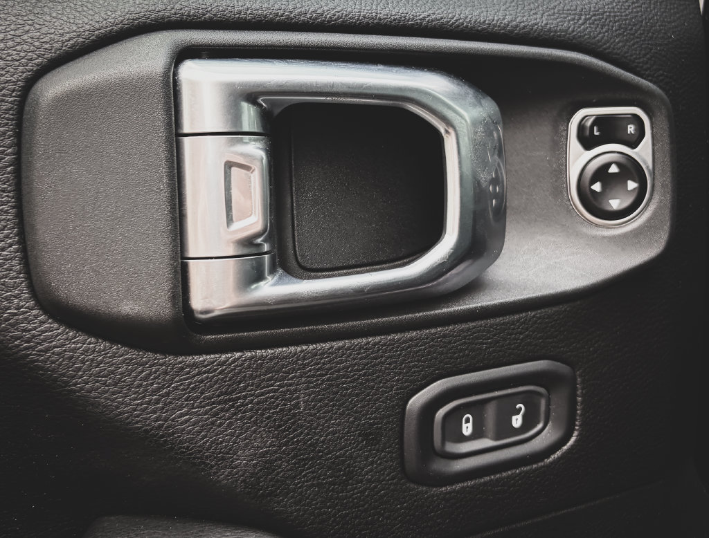 Used 2020 Jeep Gladiator Rubicon AWD/4WD image 9