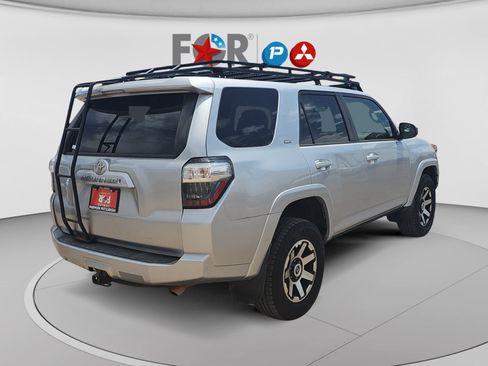 Used 2016 Toyota 4Runner SR5 AWD/4WD image 5