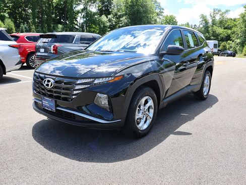 Used 2023 Hyundai Tucson SE AWD/4WD image 3