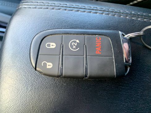 Used 2025 Jeep Compass Limited AWD/4WD image 21