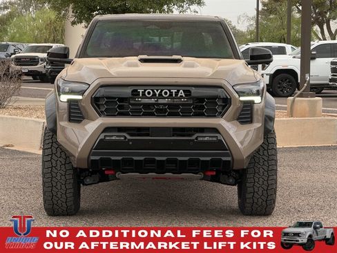 Used 2025 Toyota Tacoma TRD Pro AWD/4WD image 2