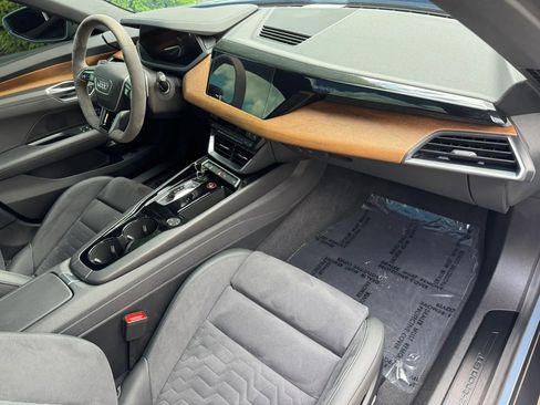 Used 2023 Audi e-tron GT Premium Plus AWD/4WD image 23