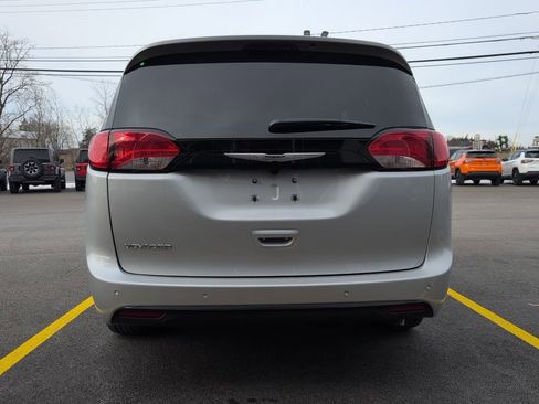 New 2026 Chrysler Voyager LX FWD image 5