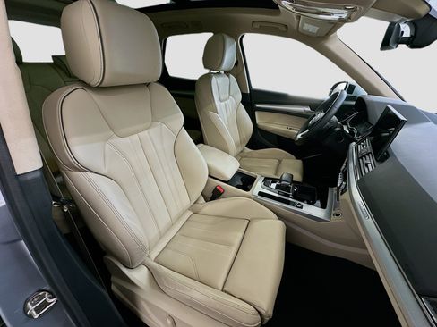 Used 2024 Audi Q5 2.0T Premium w/ Convenience Package image 34