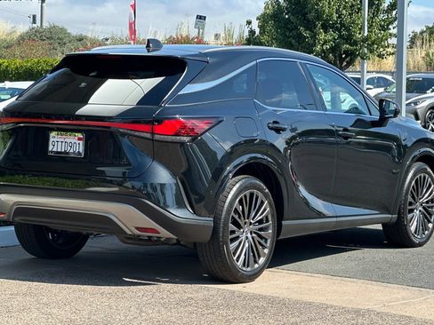 Used 2025 Lexus RX 450h AWD w/ Convenience Package image 4