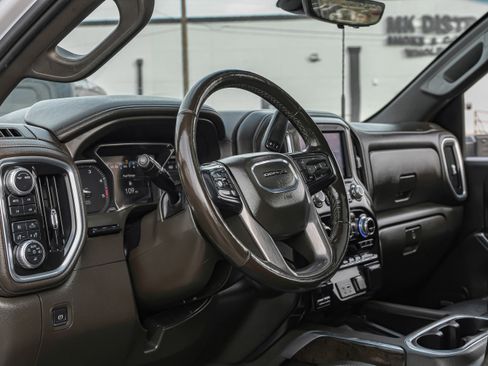 Used 2021 GMC Sierra 3500 Denali w/ Denali Ultimate Package image 2